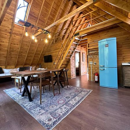 Panurlawoodenhouse Oezel Havuz& Sauna Mavi Esterno foto