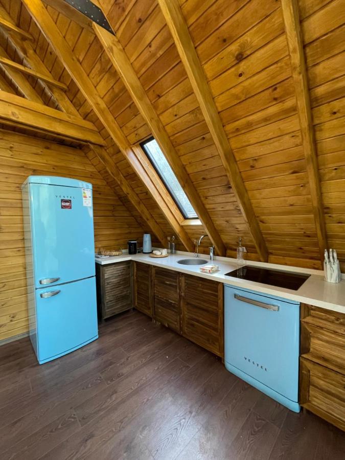 Panurlawoodenhouse Oezel Havuz& Sauna Mavi Esterno foto