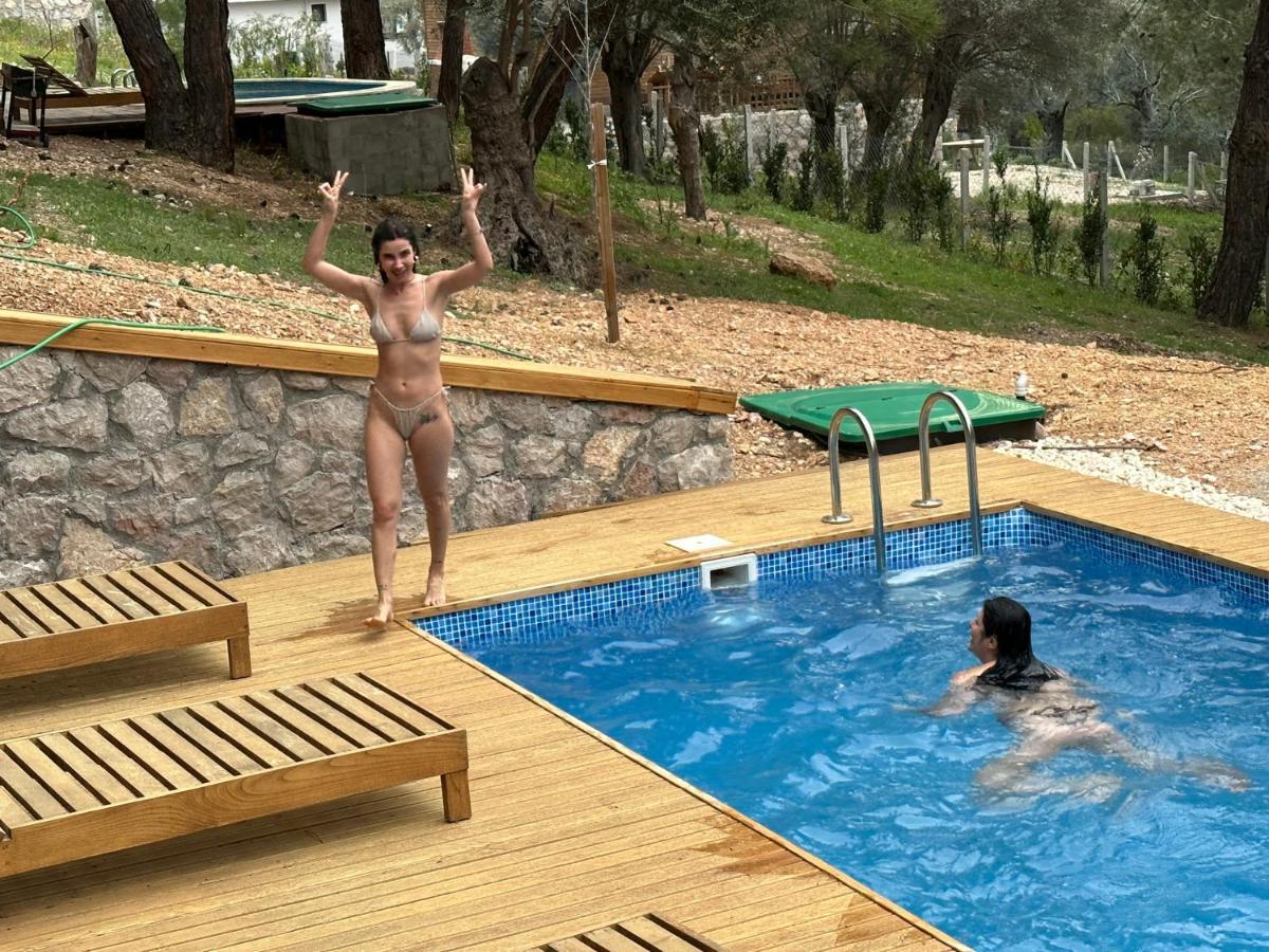 Panurlawoodenhouse Oezel Havuz& Sauna Mavi Esterno foto