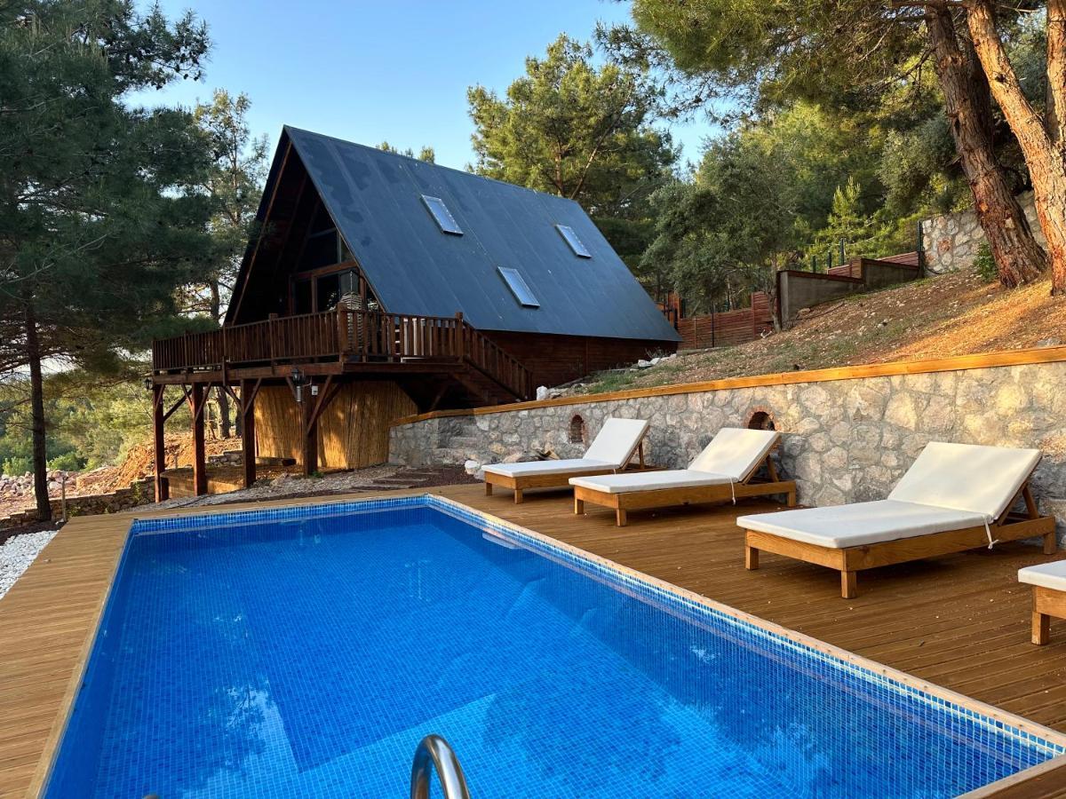 Panurlawoodenhouse Oezel Havuz& Sauna Mavi Esterno foto