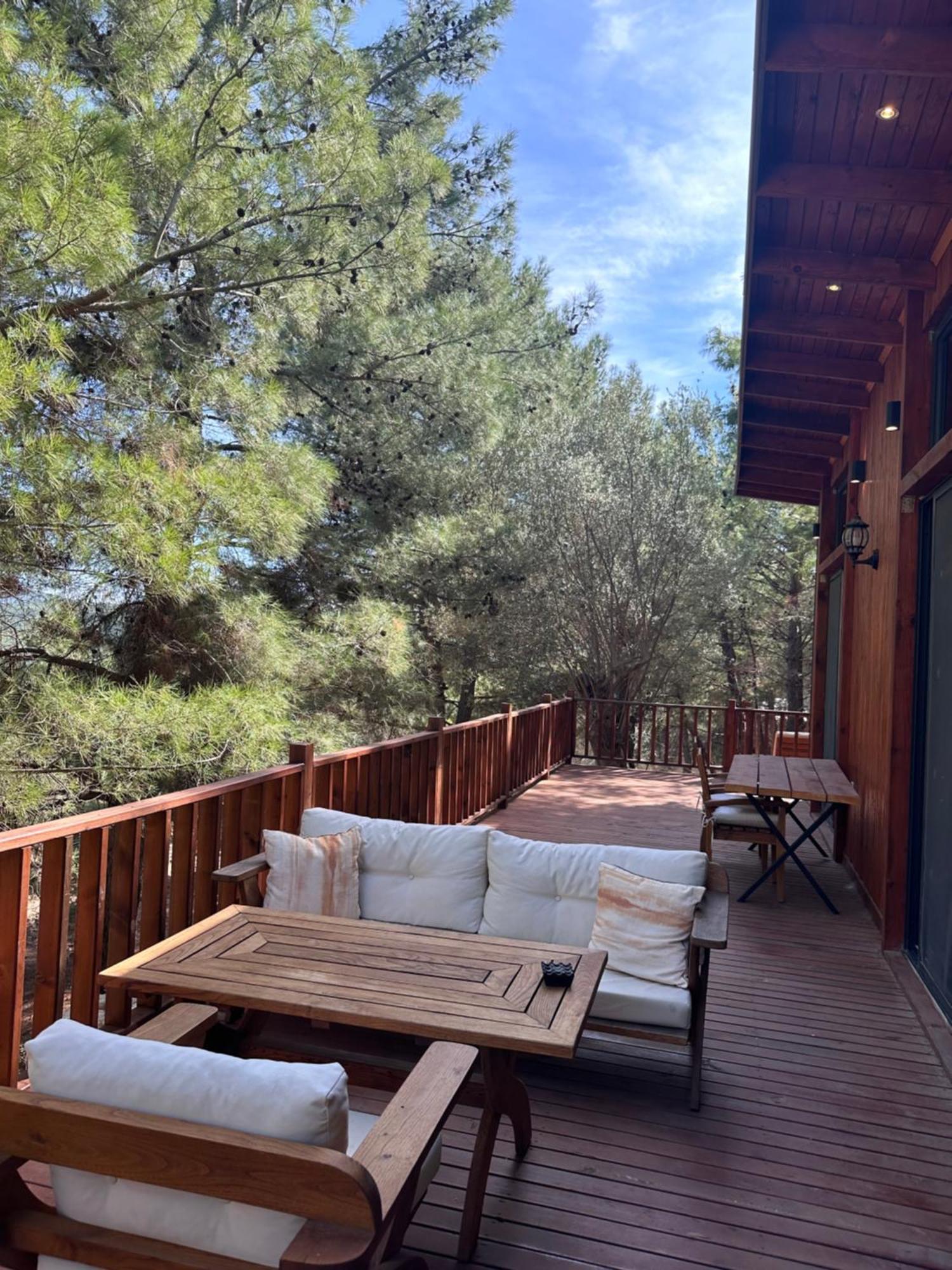 Panurlawoodenhouse Oezel Havuz& Sauna Mavi Esterno foto